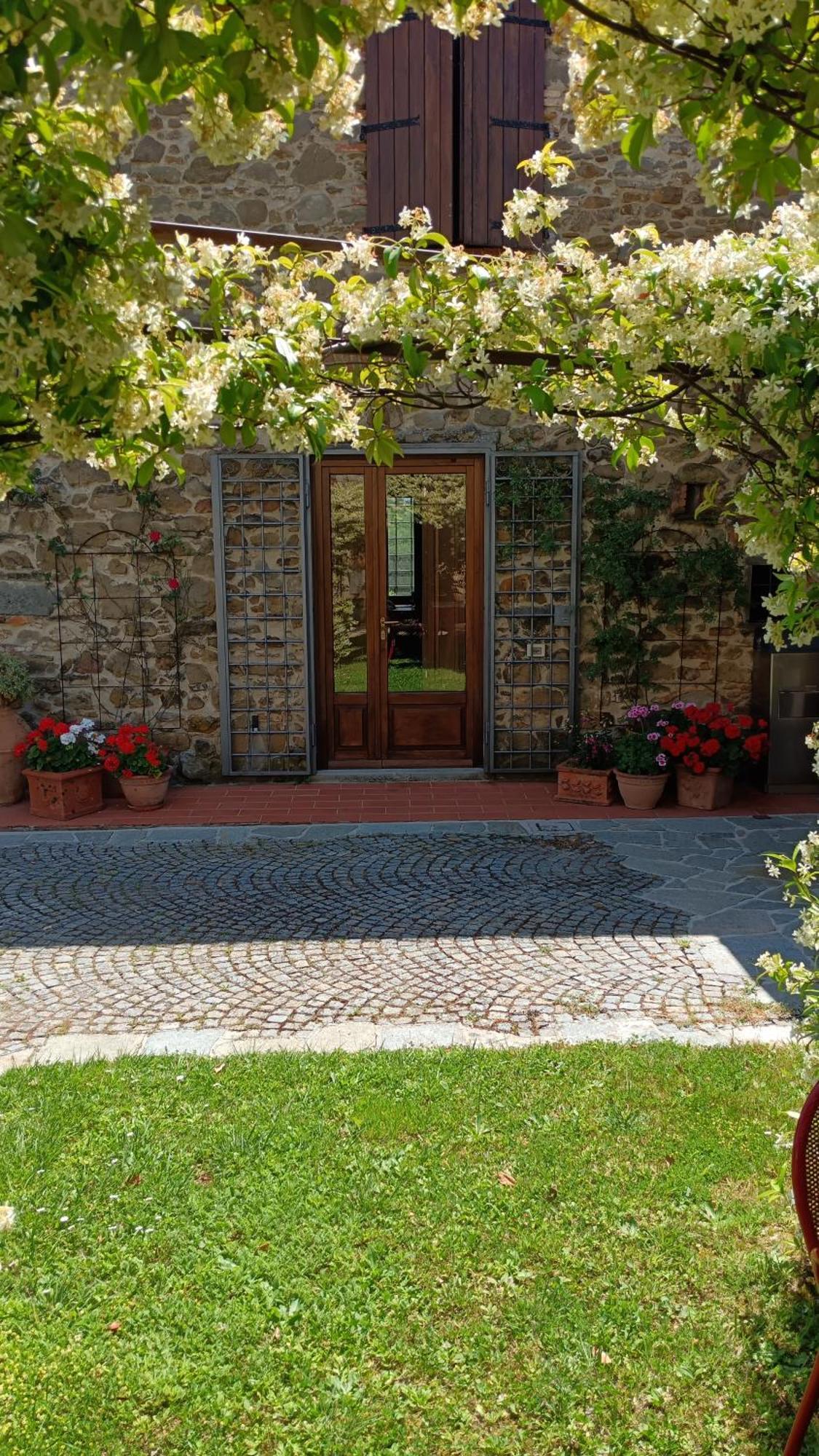 فيلا Casina In Pietra بستويا المظهر الخارجي الصورة